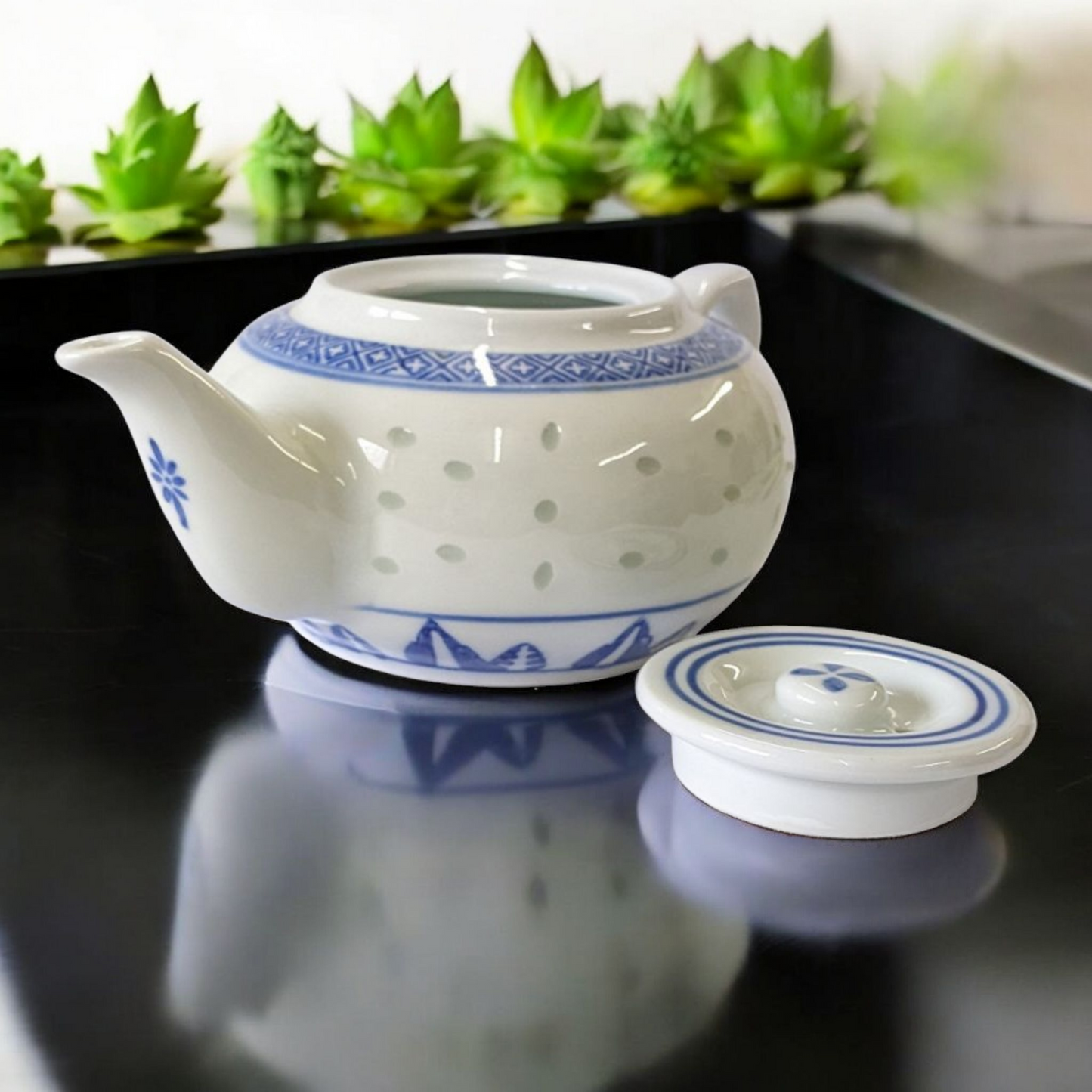 Chinese Teapot - Blue and White Rice Pattern - 650ml Capacity
