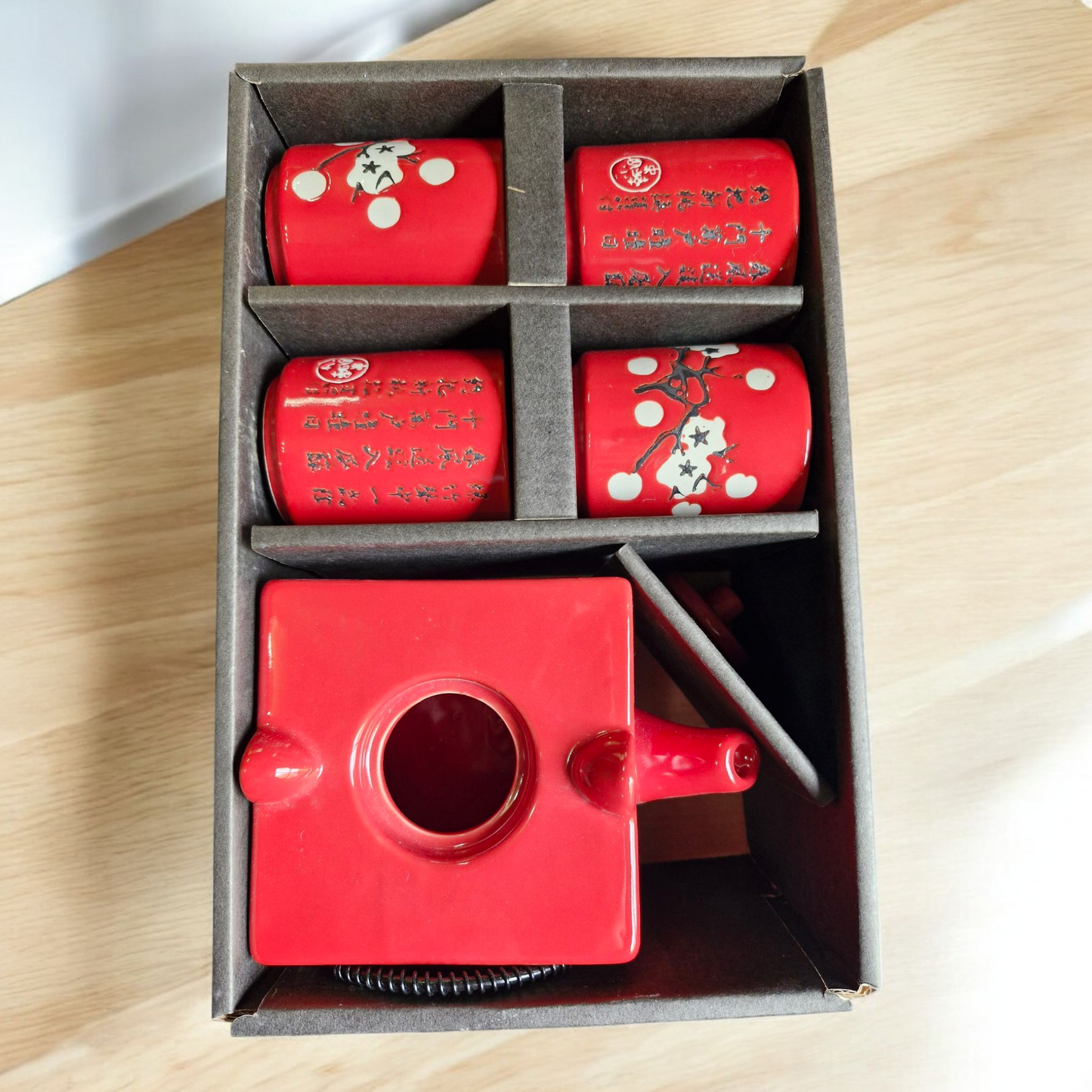 Chinese Square Tea Set - Vibrant Red Blossom Pattern - Four Cups