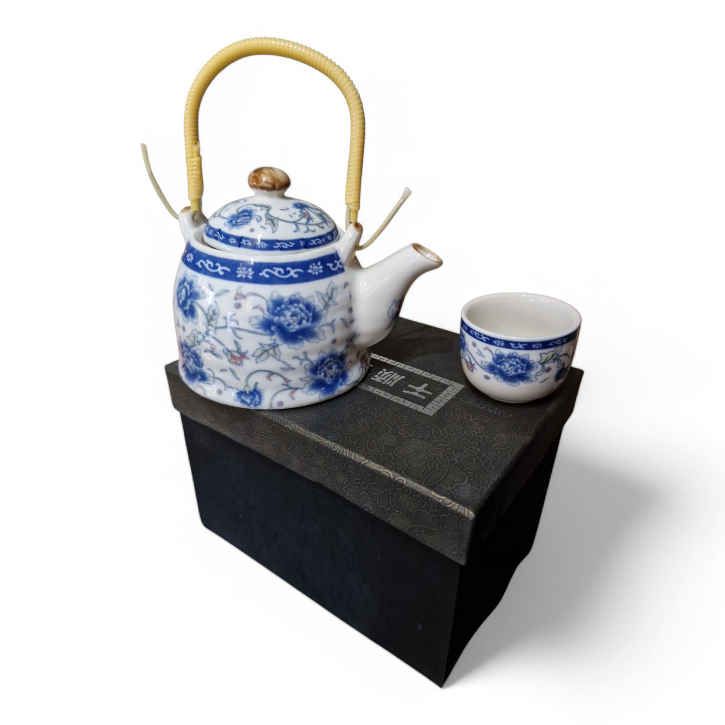 Chinese Tea Set - Blue and White - Peony Pattern - 6 Small Cups - Gift Box