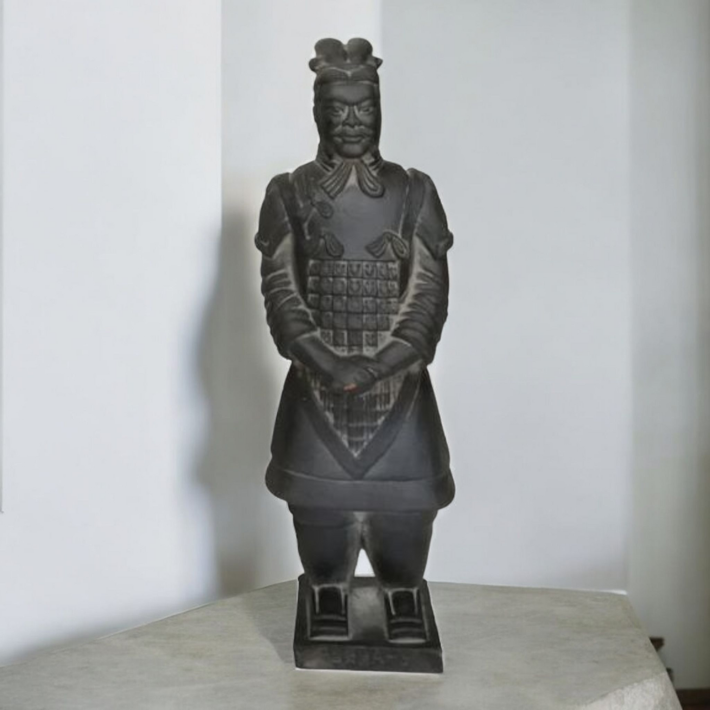 Terracotta Warriors - Set of 5 Chinese Figures - 18 - 21cm Tall - Boxed