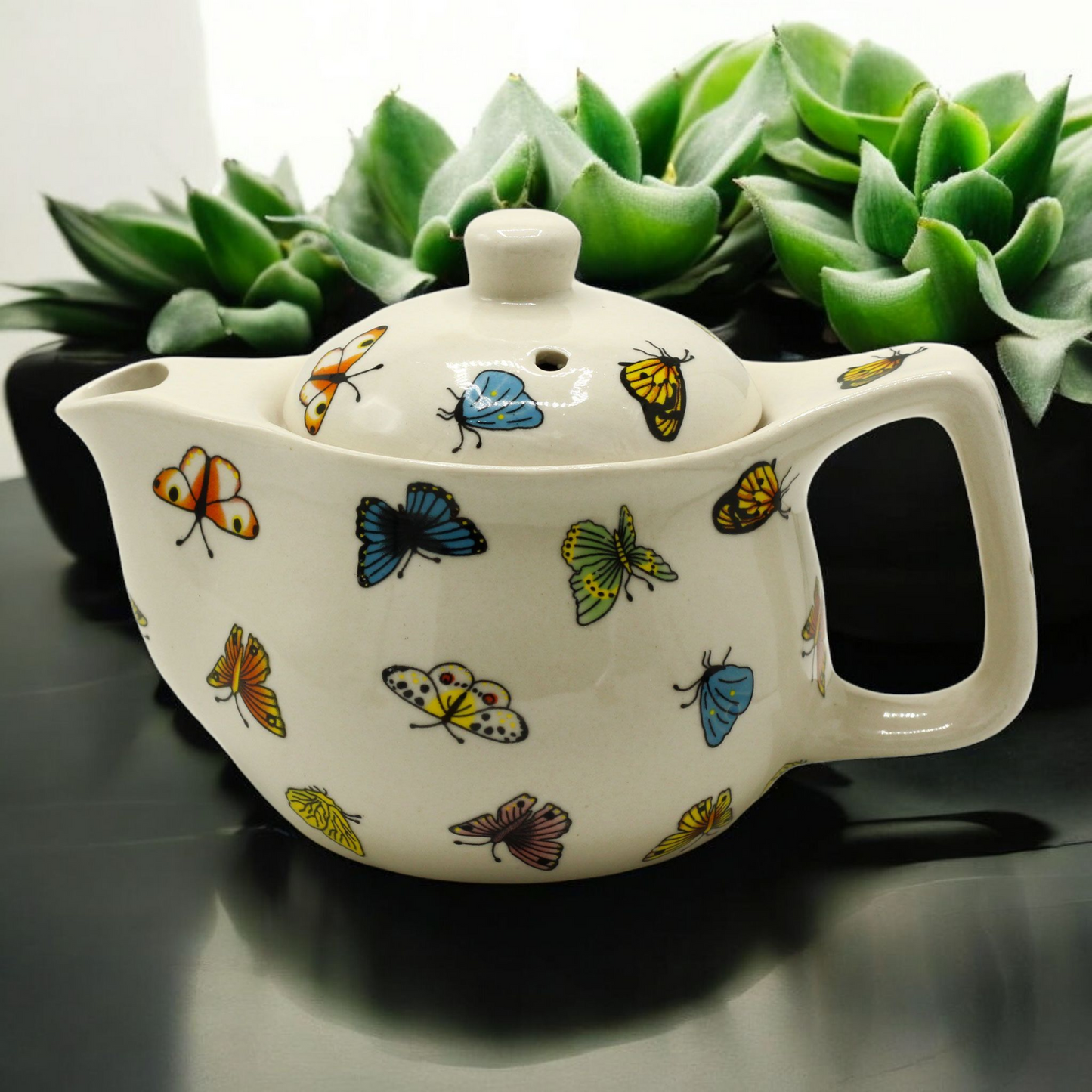 Chinese Ceramic Teapot - Small Size - Metal Infuser - Butterflies Pattern - 350ml