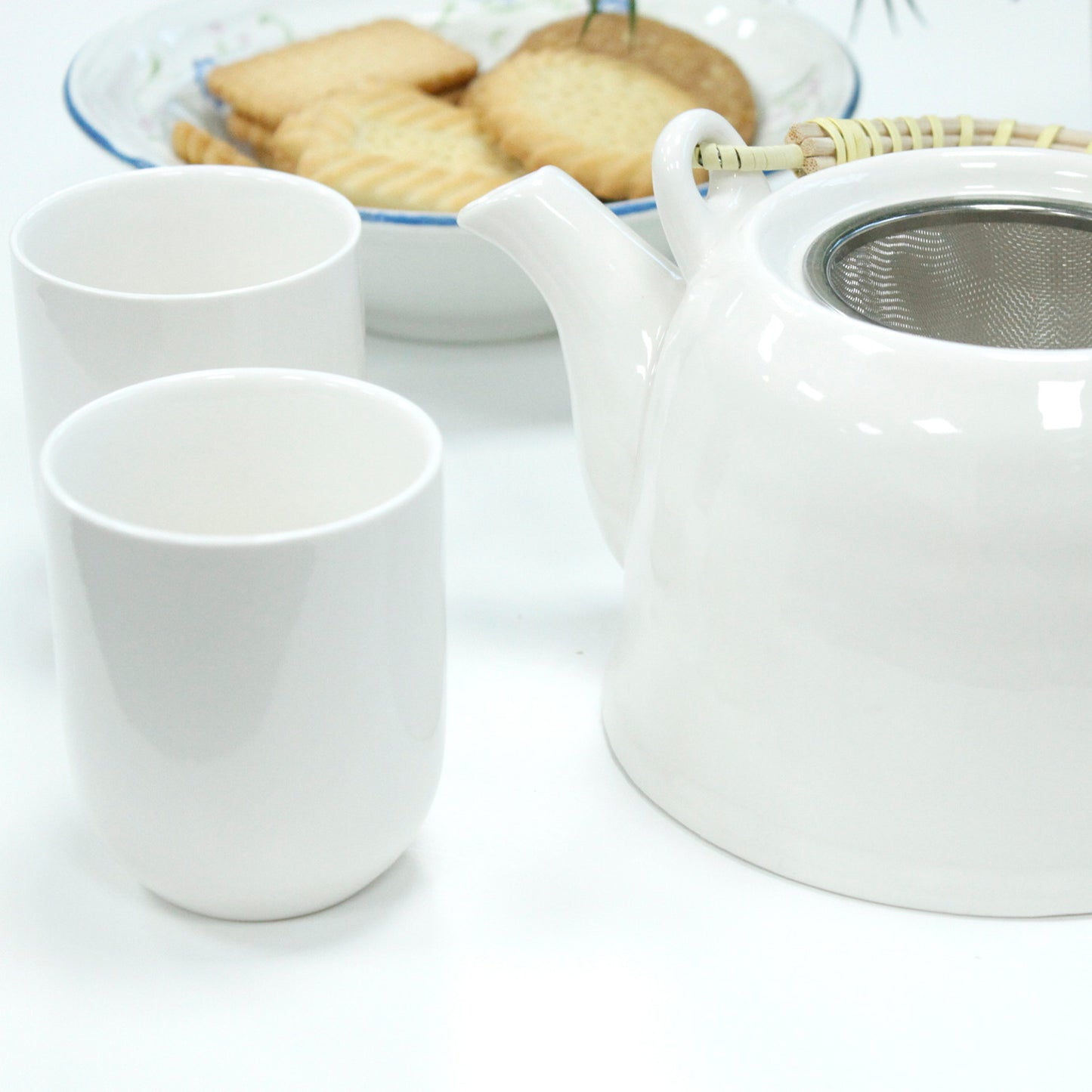 Chinese Herbal Tea Set - Classic White - 6 Cups and Infuser - Boxed