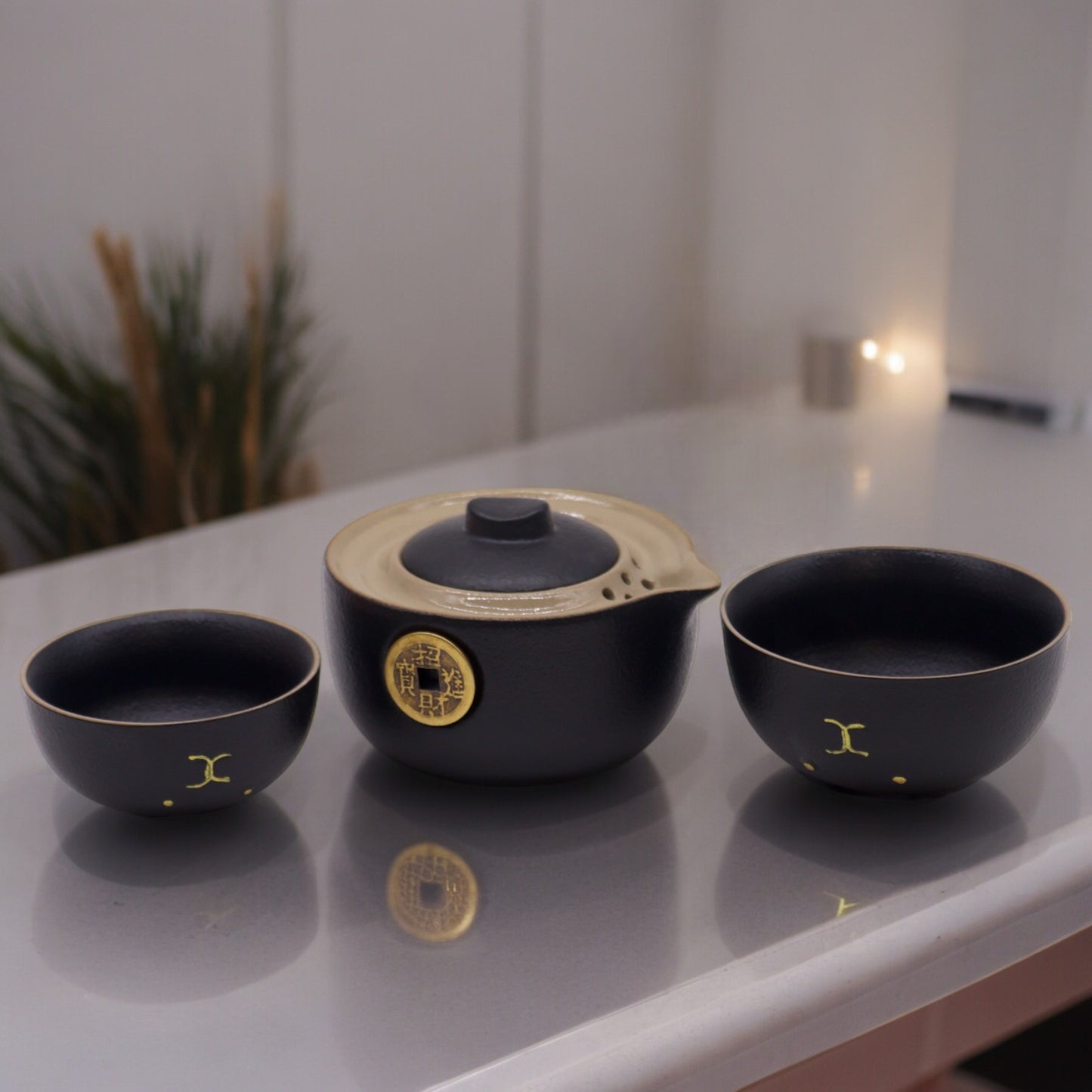 Chinese Money Cat Teapot Set - Two Cups - Travel Pack - Black
